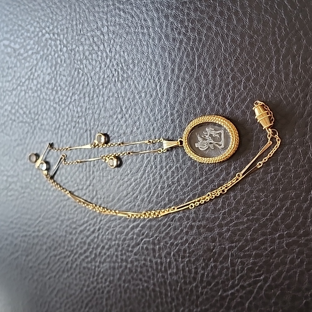 Vtg Necklace